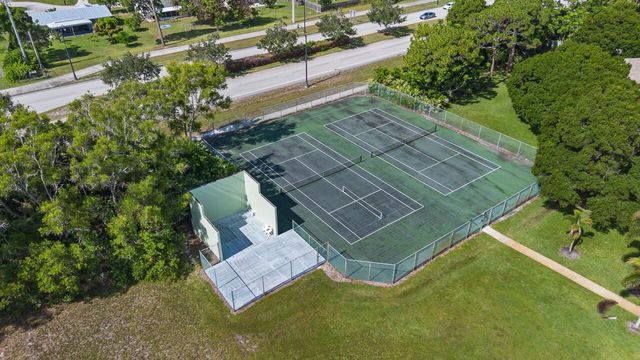 2127 SE Wild Meadow Circle, Port St. Lucie, FL 34952