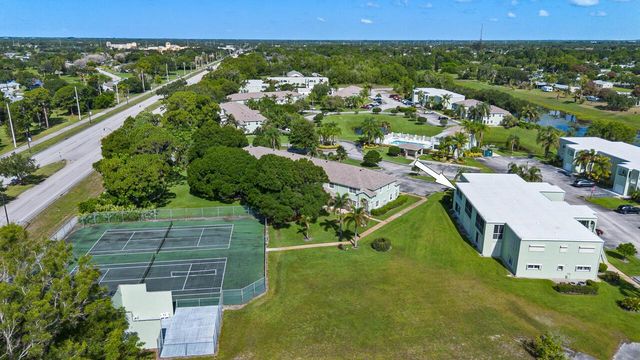 2127 SE Wild Meadow Circle, Port St. Lucie, FL 34952