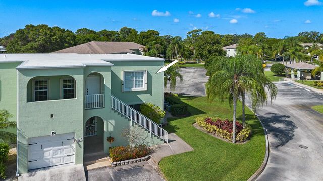 2127 SE Wild Meadow Circle, Port St. Lucie, FL 34952