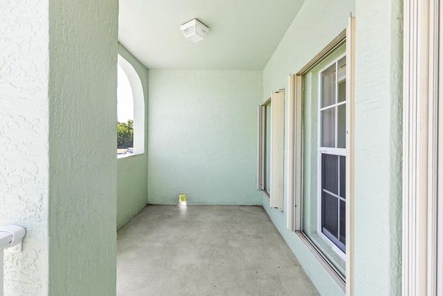 2127 SE Wild Meadow Circle, Port St. Lucie, FL 34952
