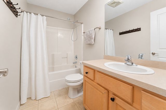 924 Ivy Hills Road, Belle Plaine, MN 56011