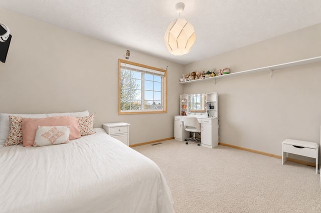 924 Ivy Hills Road, Belle Plaine, MN 56011