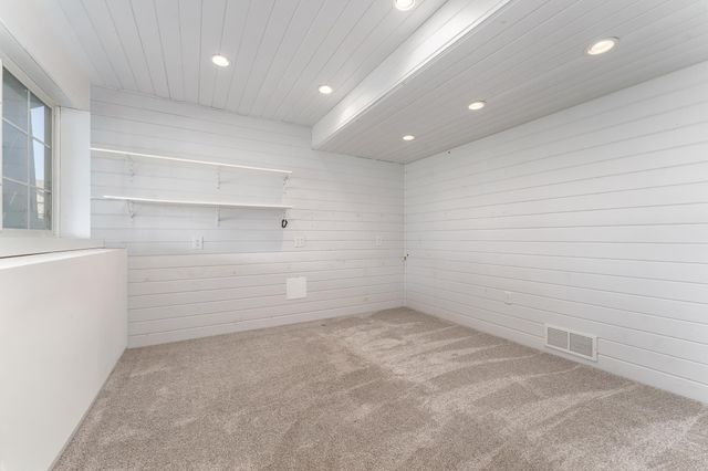 924 Ivy Hills Road, Belle Plaine, MN 56011