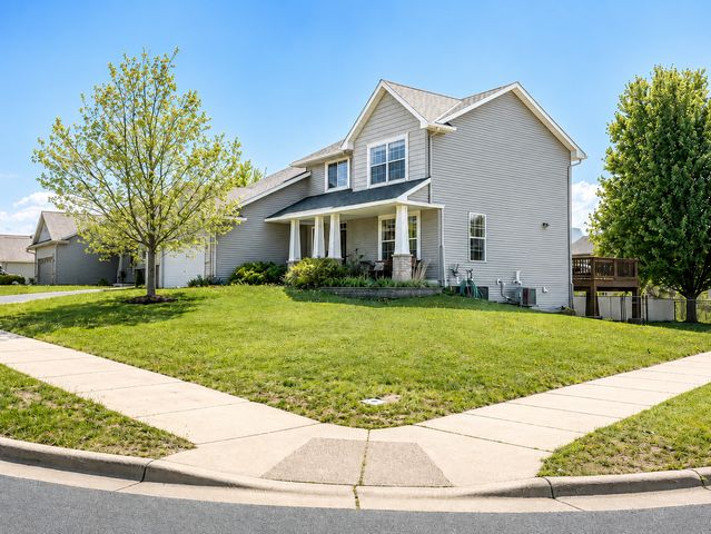 924 Ivy Hills Road, Belle Plaine, MN 56011
