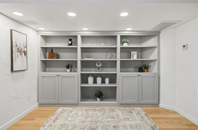 2905 Lamp Post Lane, Oklahoma City, OK 73120