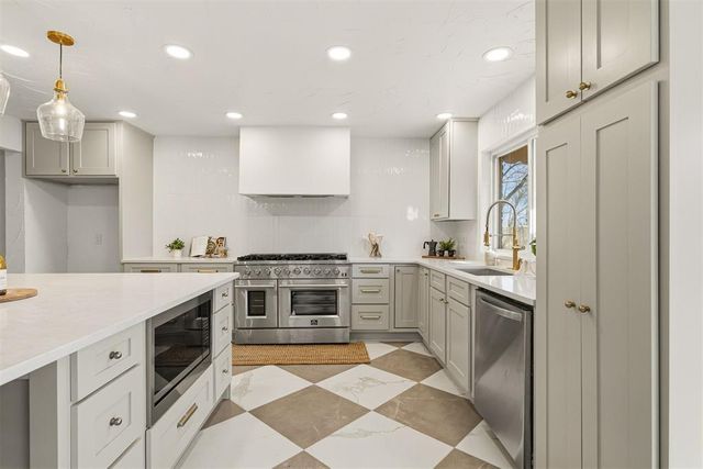 2905 Lamp Post Lane, Oklahoma City, OK 73120