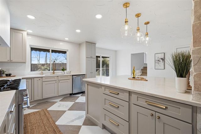 2905 Lamp Post Lane, Oklahoma City, OK 73120