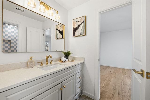 2905 Lamp Post Lane, Oklahoma City, OK 73120