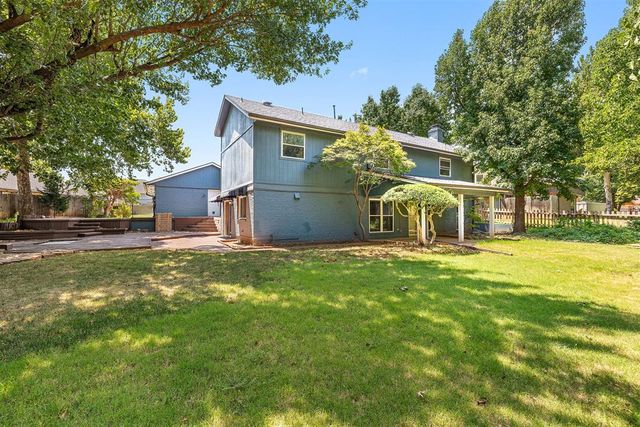 2905 Lamp Post Lane, Oklahoma City, OK 73120