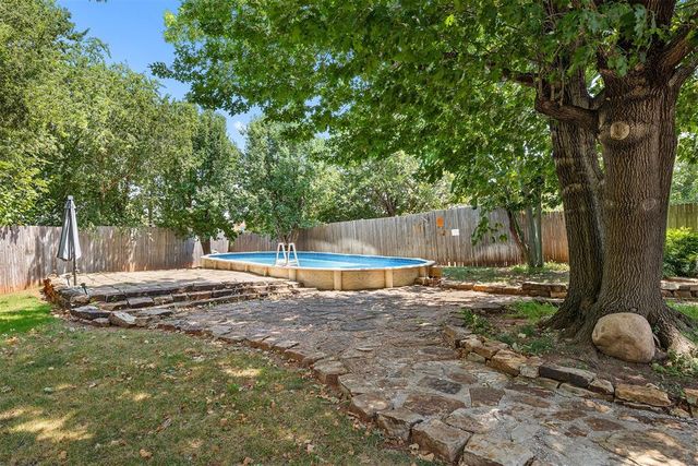 2905 Lamp Post Lane, Oklahoma City, OK 73120