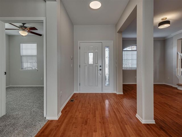 3004 Twin Lake Drive, Moore, OK 73165