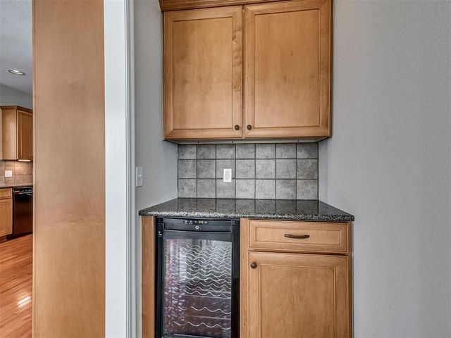 3004 Twin Lake Drive, Moore, OK 73165