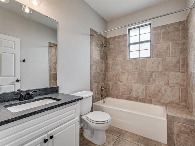 3004 Twin Lake Drive, Moore, OK 73165