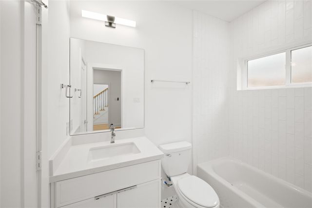 902 Kern Street B, Houston, TX 77009
