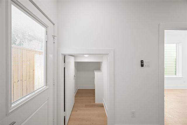 902 Kern Street B, Houston, TX 77009