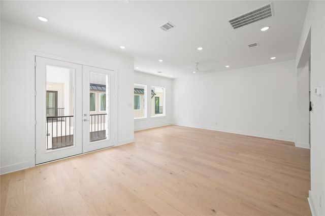 902 Kern Street B, Houston, TX 77009