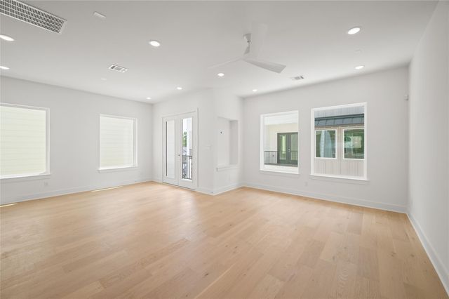 902 Kern Street B, Houston, TX 77009