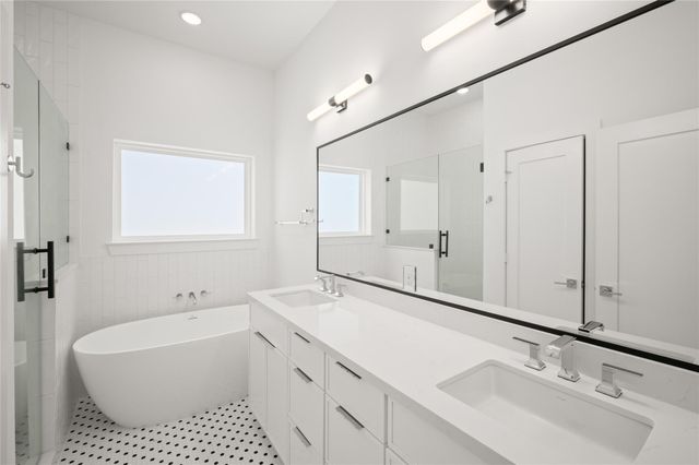902 Kern Street B, Houston, TX 77009