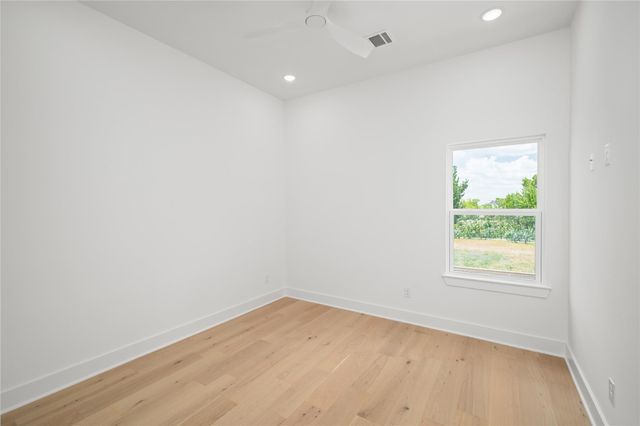 902 Kern Street B, Houston, TX 77009