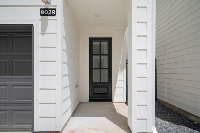 902 Kern Street B, Houston, TX 77009