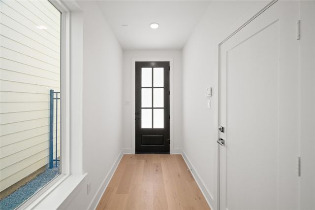 902 Kern Street B, Houston, TX 77009
