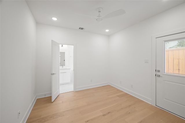 902 Kern Street B, Houston, TX 77009