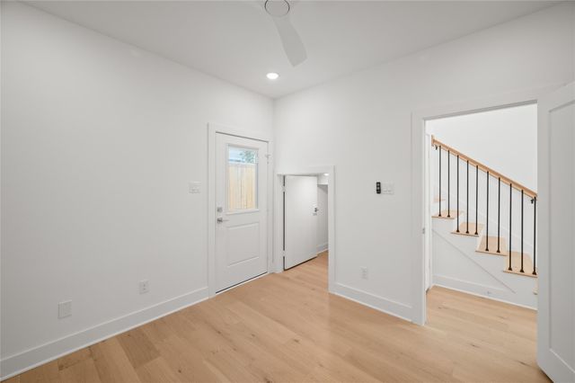 902 Kern Street B, Houston, TX 77009