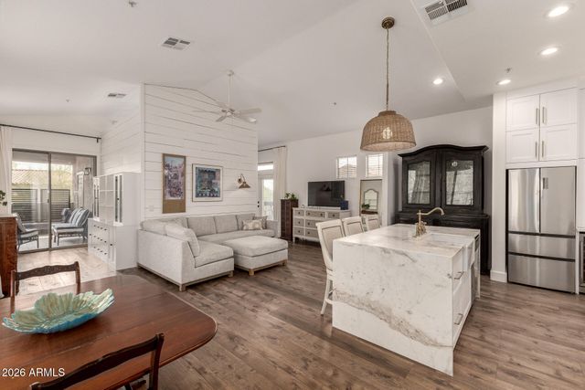 20801 N 90TH Place 228, Scottsdale, AZ 85255