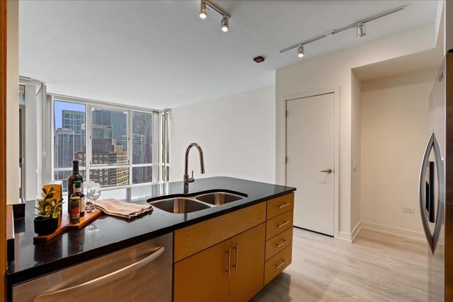 505 N McClurg Court 3704, Chicago, IL 60611