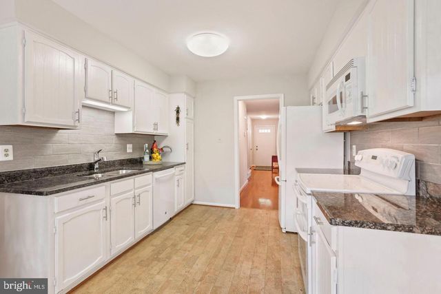 6571 SNOWBELL LN, Falls Church, VA 22042