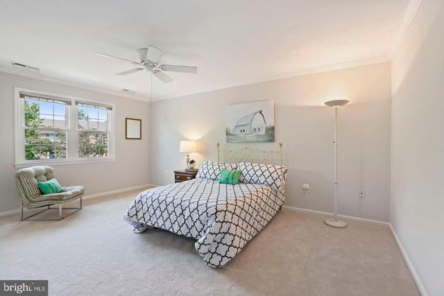 6571 SNOWBELL LN, Falls Church, VA 22042
