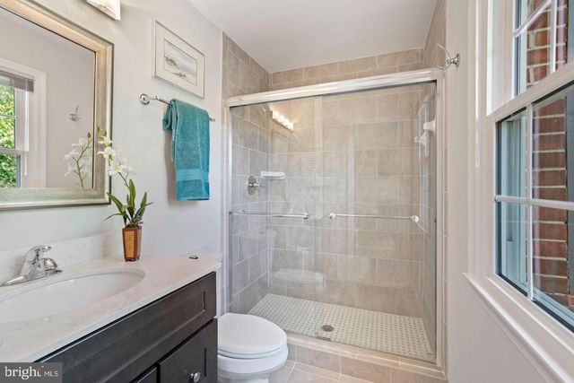 6571 SNOWBELL LN, Falls Church, VA 22042