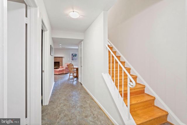 6571 SNOWBELL LN, Falls Church, VA 22042