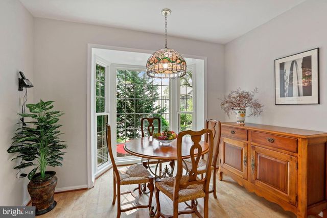 6571 SNOWBELL LN, Falls Church, VA 22042
