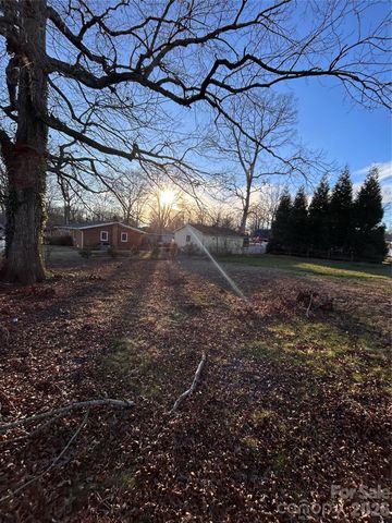 914 Linwood Road, Kings Mountain, NC 28086