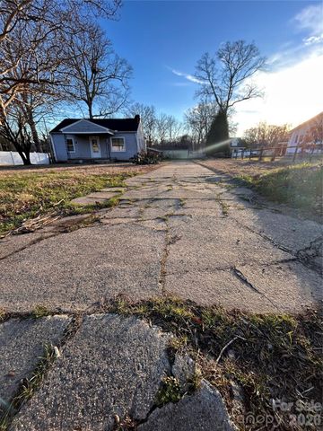 914 Linwood Road, Kings Mountain, NC 28086