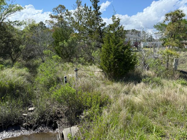 627 Merrimon Road, Beaufort, NC 28516