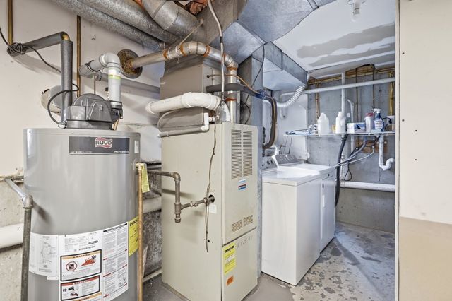 97 Forest 2, Lowell, MA 01851