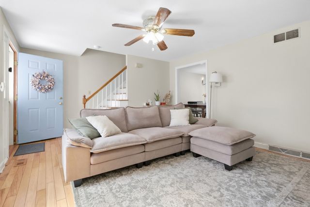 97 Forest 2, Lowell, MA 01851