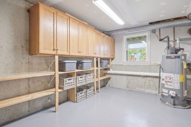 97 Forest 2, Lowell, MA 01851