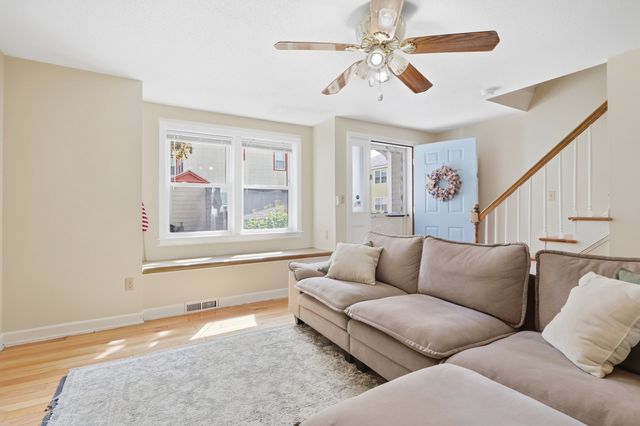 97 Forest 2, Lowell, MA 01851