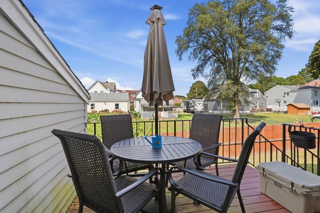97 Forest 2, Lowell, MA 01851