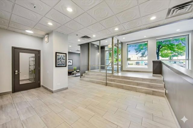 405 E Oakwood Boulevard 4L, Chicago, IL 60653