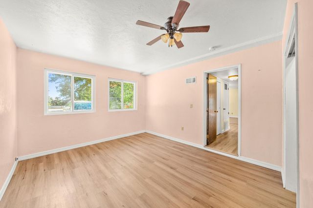 115 Martindale Ln, Auburn, CA 95603