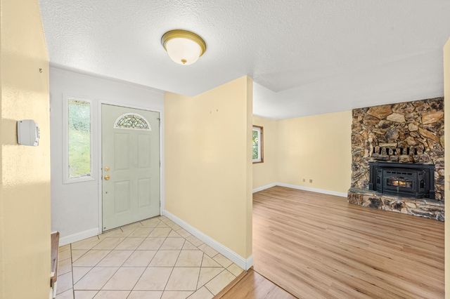 115 Martindale Ln, Auburn, CA 95603