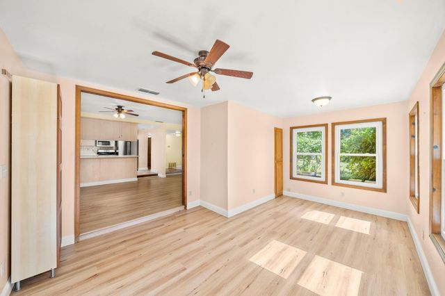 115 Martindale Ln, Auburn, CA 95603