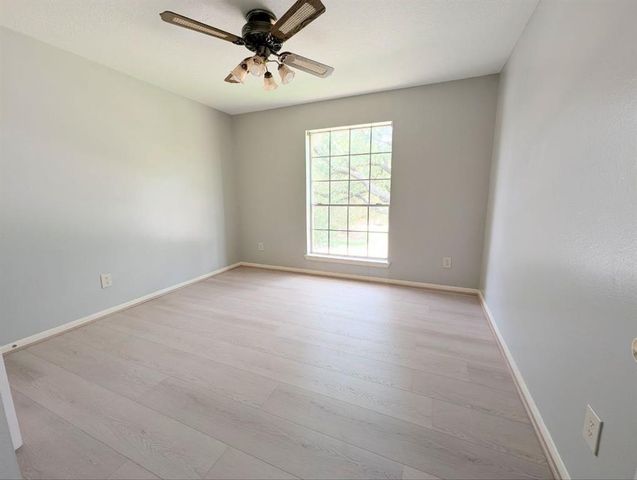 4521 Stonebridge Drive, Pearland, TX 77584