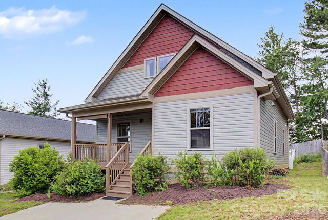 31 Yarrow Meadow Road, Weaverville, NC 28787