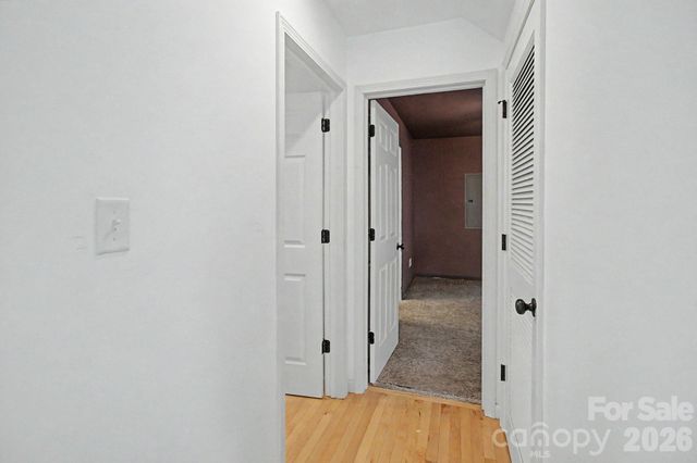 31 Yarrow Meadow Road, Weaverville, NC 28787