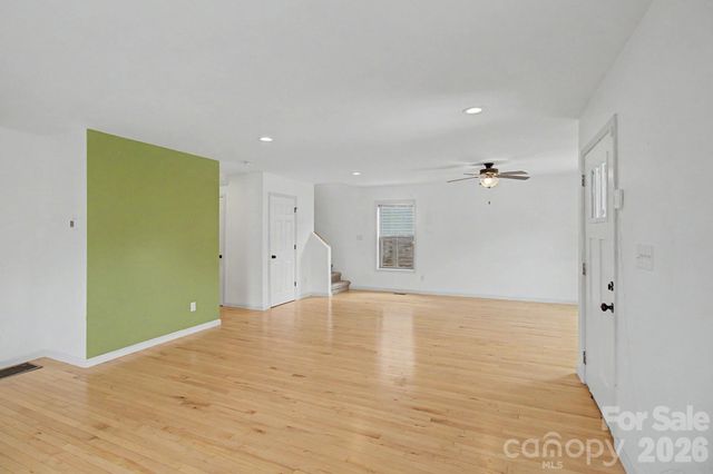 31 Yarrow Meadow Road, Weaverville, NC 28787